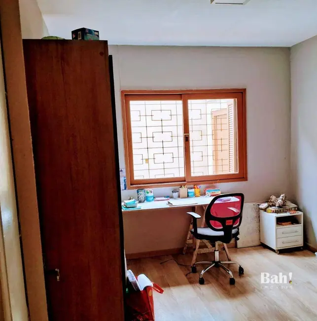 Sobrado com 8 quartos à venda, 409m2 em Liberdade, Esteio - RS - imagem 4 Foto 4 de Sobrado com 8 quartos à venda, 409m2 em Liberdade, Esteio - RS