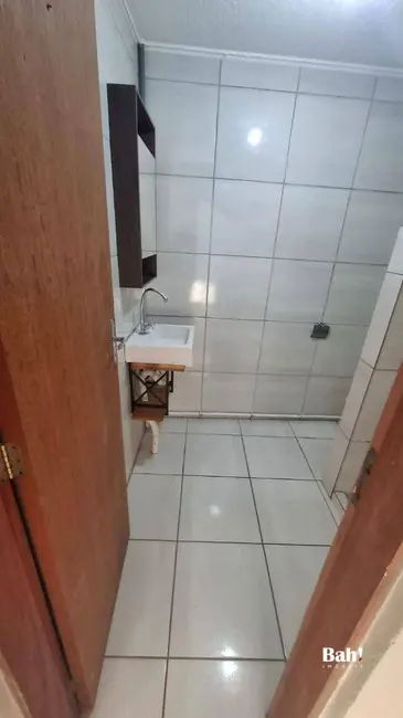 Apartamento com 1 quarto para alugar, 28m2 em Marechal Rondon, Canoas - RS - imagem 8 Foto 8 de Apartamento com 1 quarto para alugar, 28m2 em Marechal Rondon, Canoas - RS