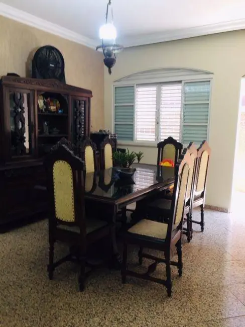 Casa com 4 quartos à venda, 360m2 em Belo Horizonte - MG - imagem 4 Foto 4 de Casa com 4 quartos à venda, 360m2 em Belo Horizonte - MG