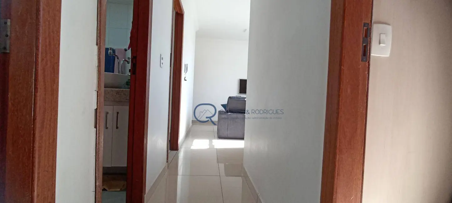 Foto 2 de Apartamento com 3 quartos à venda, 65m2 em Heliópolis, Belo Horizonte - MG