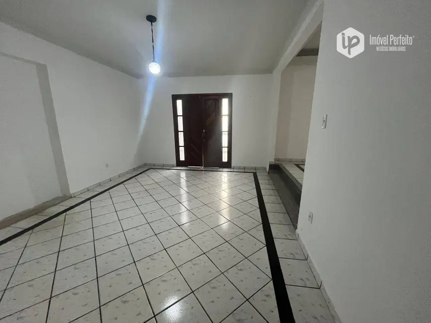 Foto 6 de Casa com 3 quartos para alugar, 200m2 em Vila Velha - ES
