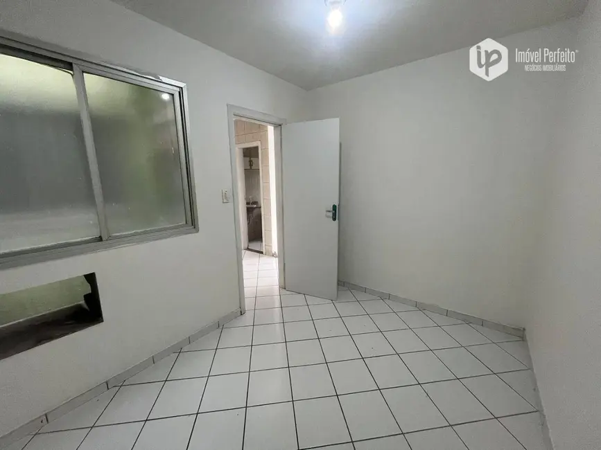 Apartamento com 2 quartos para alugar, 49m2 em Praia de Itaparica, Vila Velha - ES - imagem 4 Foto 4 de Apartamento com 2 quartos para alugar, 49m2 em Praia de Itaparica, Vila Velha - ES