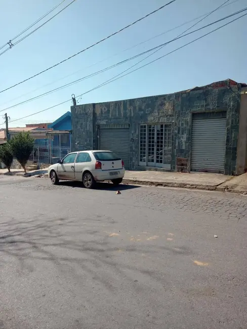 Foto 1 de Casa com 3 quartos à venda, 300m2 em Salto De Pirapora - SP