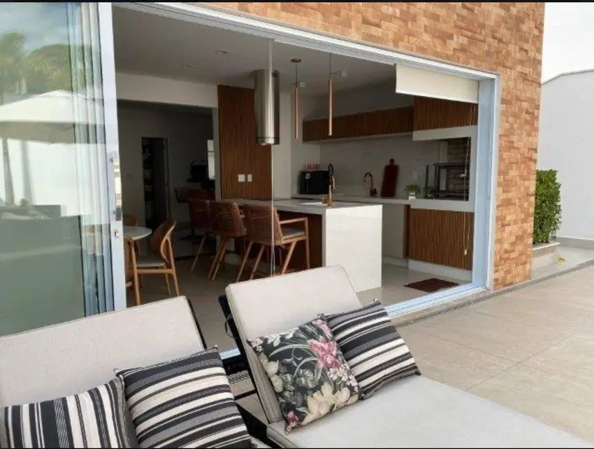 Foto 2 de Casa de Condomínio com 4 quartos à venda, 300m2 em Brigadeiro Tobias, Sorocaba - SP