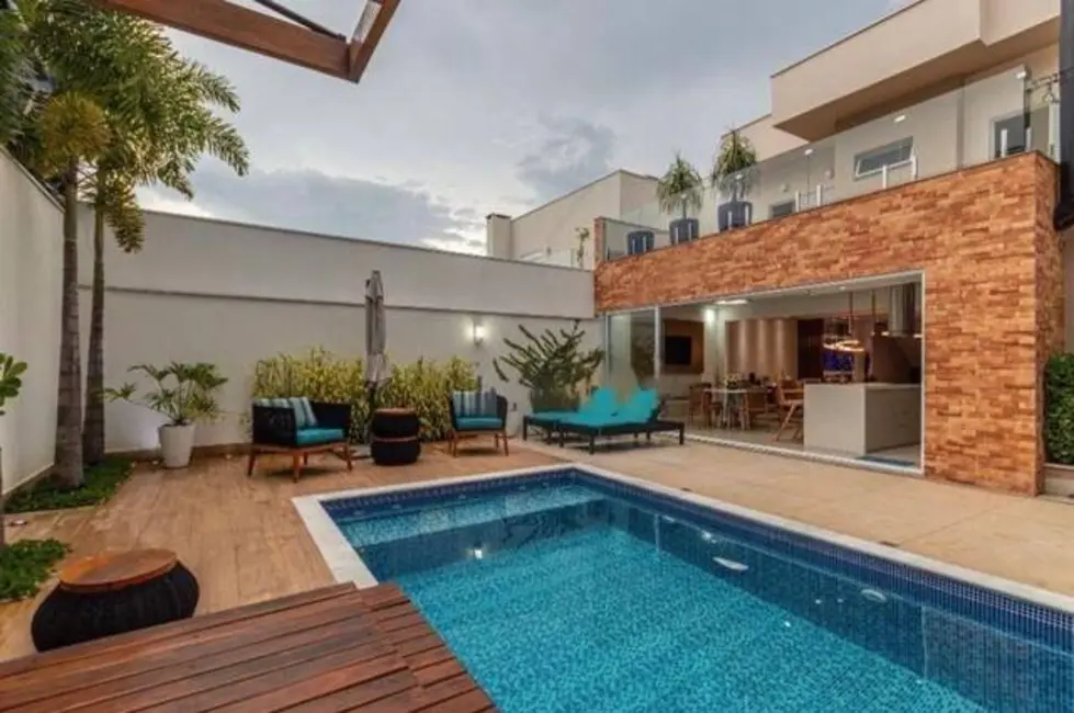 Foto 1 de Casa de Condomínio com 4 quartos à venda, 300m2 em Brigadeiro Tobias, Sorocaba - SP