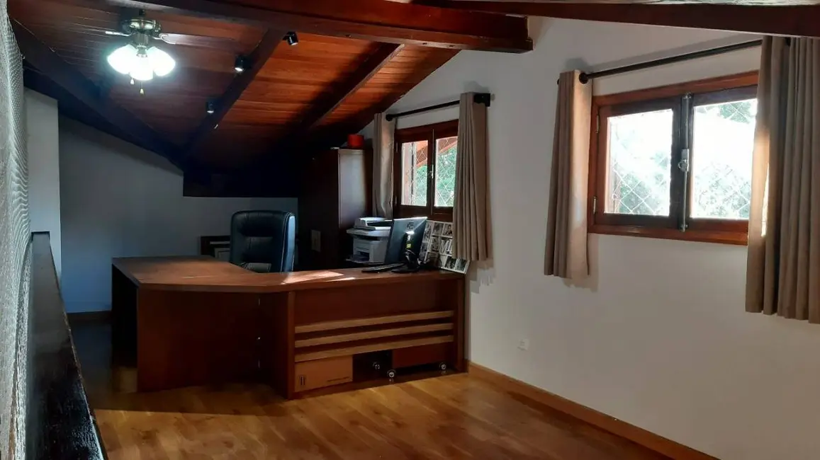 Foto 9 de Chácara com 5 quartos à venda, 300m2 em Centro, Mairinque - SP