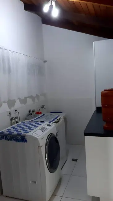 Foto 2 de Chácara com 5 quartos à venda, 300m2 em Centro, Mairinque - SP