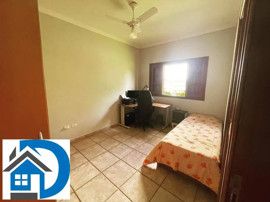 Foto 2 de Casa de Condomínio com 3 quartos à venda, 1090m2 em Aracoiaba Da Serra - SP