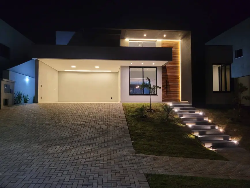 Foto 1 de Casa de Condomínio com 3 quartos à venda em Votorantim - SP