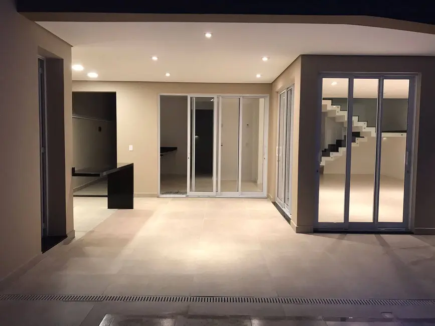 Casa de Condomínio com 3 quartos à venda, 360m2 em Jardim Residencial Giverny, Sorocaba - SP - imagem 2 Foto 2 de Casa de Condomínio com 3 quartos à venda, 360m2 em Jardim Residencial Giverny, Sorocaba - SP