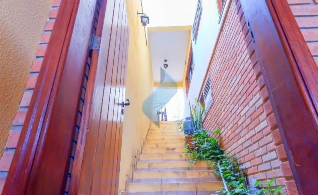 Sobrado com 3 quartos à venda, 247m2 em Jardim Prestes de Barros, Sorocaba - SP - imagem 1 Foto 1 de Sobrado com 3 quartos à venda, 247m2 em Jardim Prestes de Barros, Sorocaba - SP