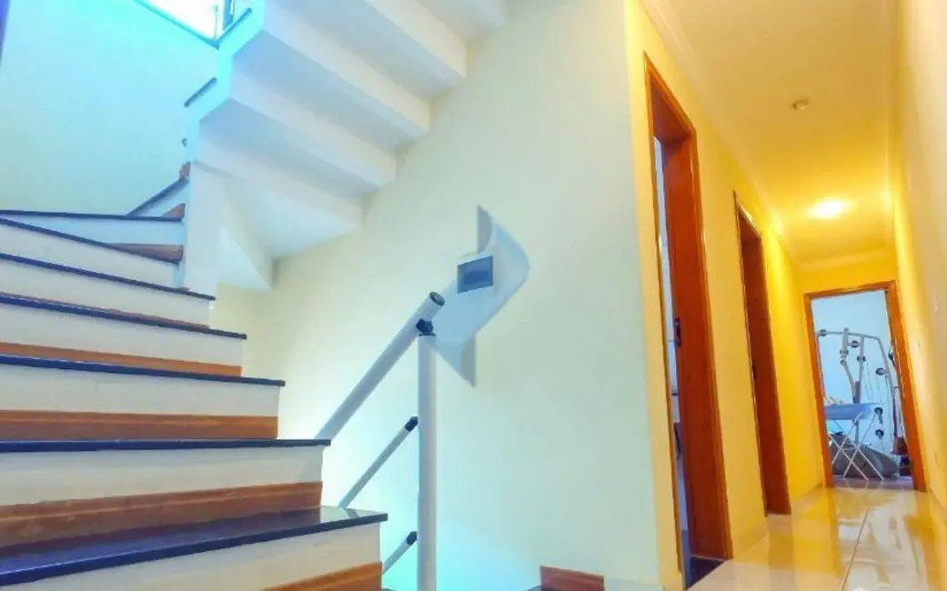 Sobrado com 3 quartos à venda, 247m2 em Jardim Prestes de Barros, Sorocaba - SP - imagem 2 Foto 2 de Sobrado com 3 quartos à venda, 247m2 em Jardim Prestes de Barros, Sorocaba - SP