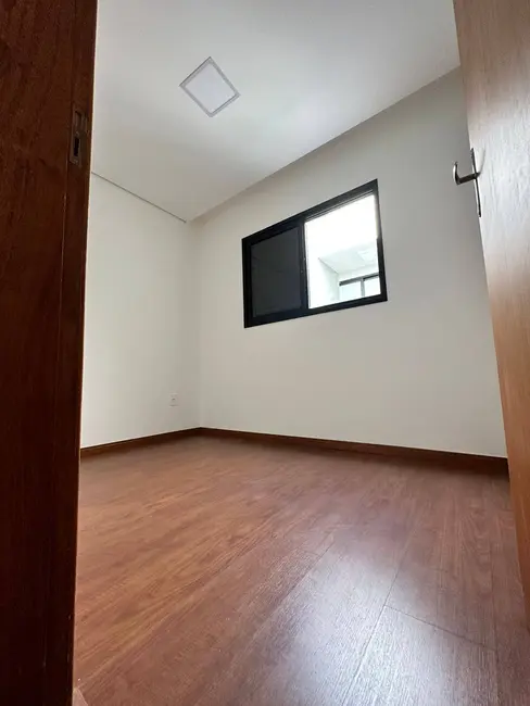 Casa com 3 quartos à venda, 98m2 em Horto Florestal, Sorocaba - SP - imagem 6 Foto 6 de Casa com 3 quartos à venda, 98m2 em Horto Florestal, Sorocaba - SP