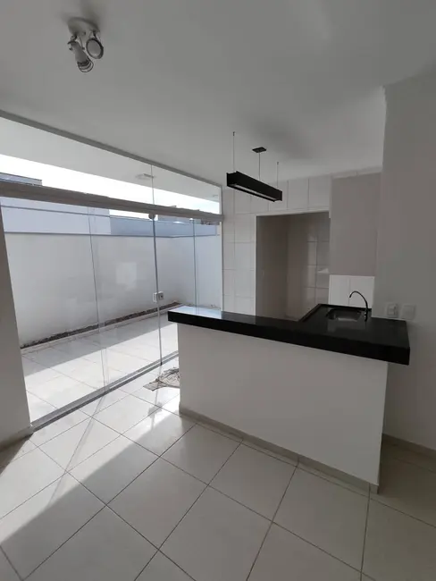Casa de Condomínio com 3 quartos à venda e para alugar, 125m2 em Horto Florestal, Sorocaba - SP - imagem 6 Foto 6 de Casa de Condomínio com 3 quartos à venda e para alugar, 125m2 em Horto Florestal, Sorocaba - SP