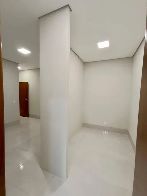Casa de Condomínio com 3 quartos à venda, 200m2 em Sorocaba - SP - imagem 9 Foto 9 de Casa de Condomínio com 3 quartos à venda, 200m2 em Sorocaba - SP
