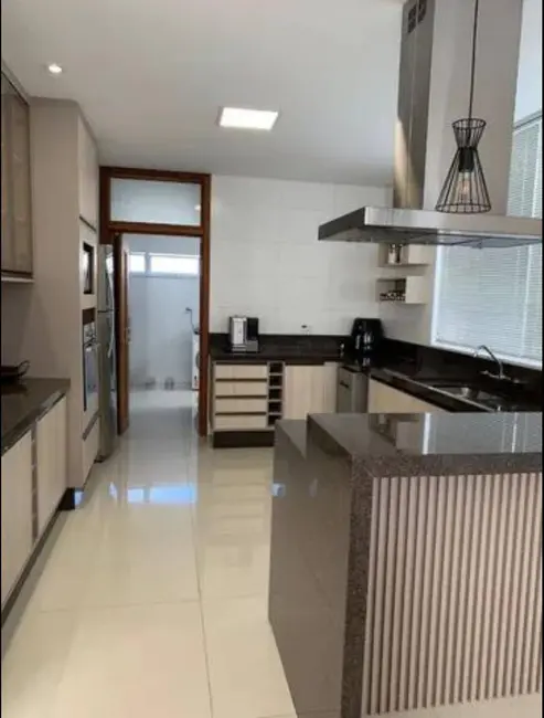 Foto 3 de Casa de Condomínio com 3 quartos à venda, 300m2 em Jardim Residencial Mont Blanc, Sorocaba - SP