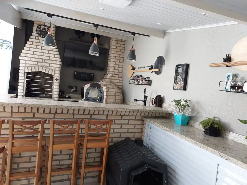 Casa de Condomínio com 3 quartos à venda em Bairro da Vossoroca, Sorocaba - SP - imagem 5 Foto 5 de Casa de Condomínio com 3 quartos à venda em Bairro da Vossoroca, Sorocaba - SP