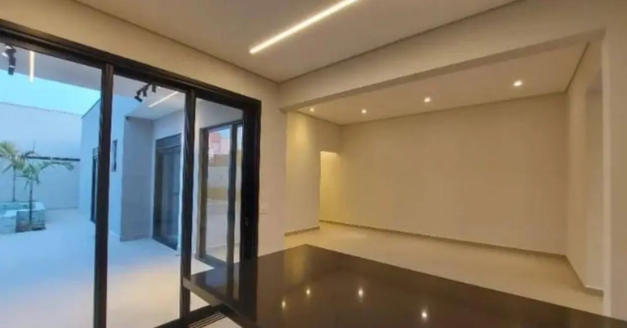 Foto 3 de Casa de Condomínio com 3 quartos à venda, 252m2 em Condomínio Residencial Flores, Votorantim - SP