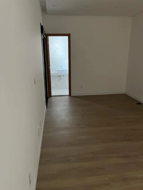 Casa de Condomínio com 3 quartos à venda, 200m2 em Wanel Ville, Sorocaba - SP - imagem 7 Foto 7 de Casa de Condomínio com 3 quartos à venda, 200m2 em Wanel Ville, Sorocaba - SP