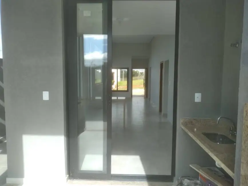 Casa com 3 quartos à venda, 200m2 em Wanel Ville, Sorocaba - SP - imagem 8 Foto 8 de Casa com 3 quartos à venda, 200m2 em Wanel Ville, Sorocaba - SP