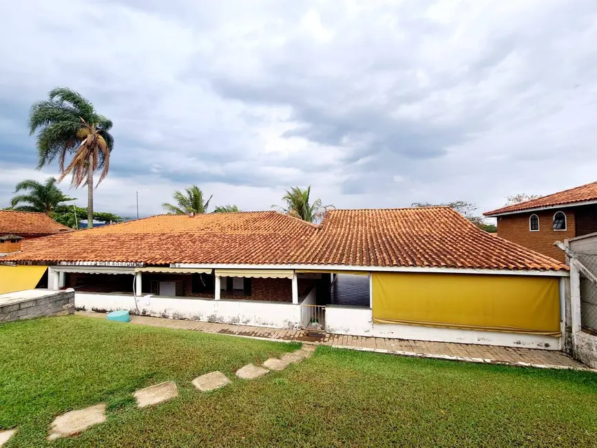 Chácara com 3 quartos à venda, 1000m2 em Aracoiaba Da Serra - SP - imagem 3 Foto 3 de Chácara com 3 quartos à venda, 1000m2 em Aracoiaba Da Serra - SP