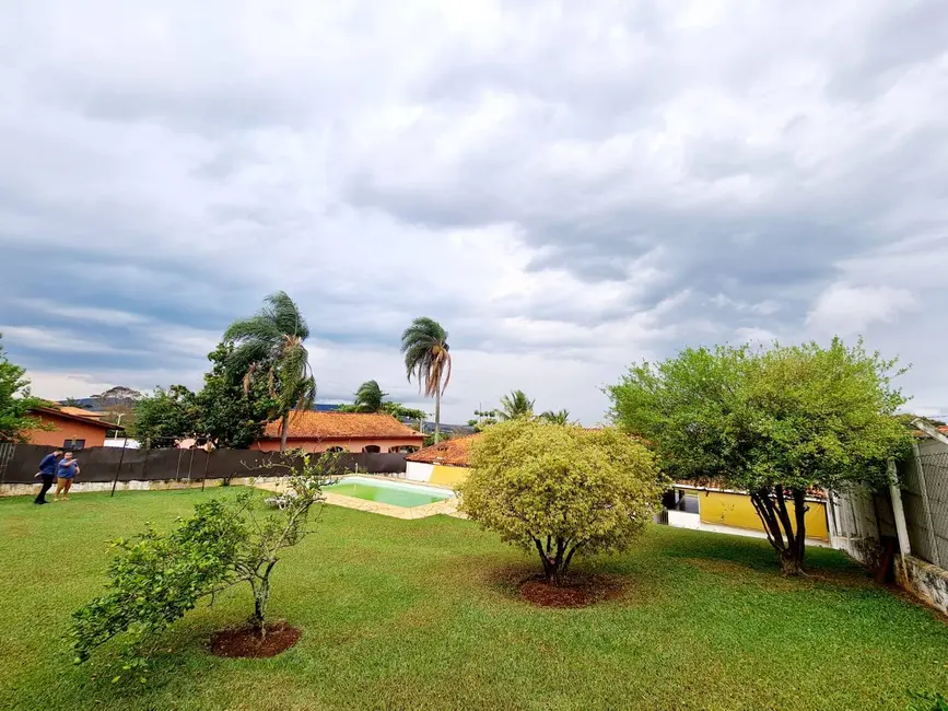 Chácara com 3 quartos à venda, 1000m2 em Aracoiaba Da Serra - SP - imagem 8 Foto 8 de Chácara com 3 quartos à venda, 1000m2 em Aracoiaba Da Serra - SP