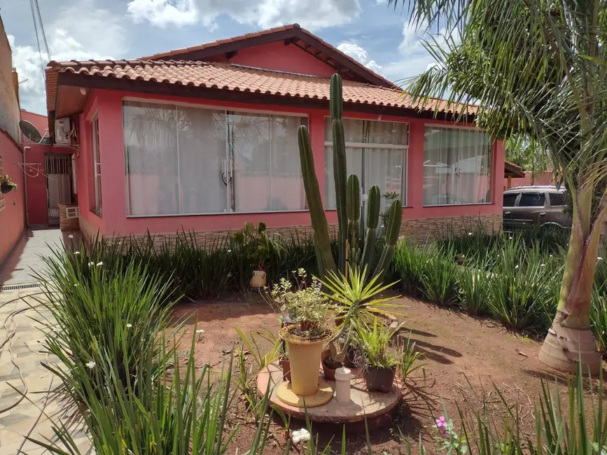 Foto 1 de Chácara com 2 quartos à venda, 1000m2 em Aracoiaba Da Serra - SP