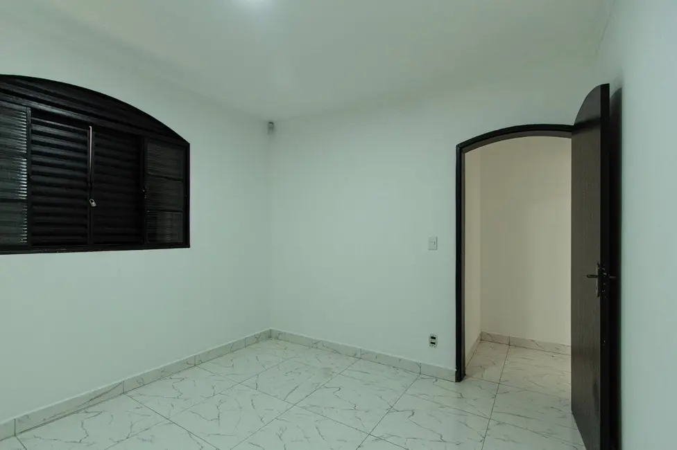Casa com 3 quartos à venda e para alugar, 216m2 em Jardim Maria Antônia Prado, Sorocaba - SP - imagem 3 Foto 3 de Casa com 3 quartos à venda e para alugar, 216m2 em Jardim Maria Antônia Prado, Sorocaba - SP