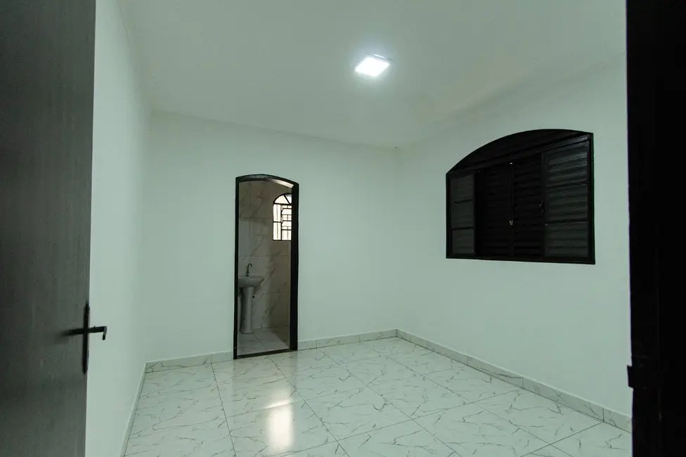 Casa com 3 quartos à venda e para alugar, 216m2 em Jardim Maria Antônia Prado, Sorocaba - SP - imagem 9 Foto 9 de Casa com 3 quartos à venda e para alugar, 216m2 em Jardim Maria Antônia Prado, Sorocaba - SP