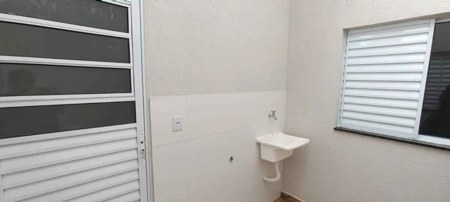 Casa com 2 quartos à venda, 51m2 em Jardim Santa Marta, Sorocaba - SP - imagem 3 Foto 3 de Casa com 2 quartos à venda, 51m2 em Jardim Santa Marta, Sorocaba - SP