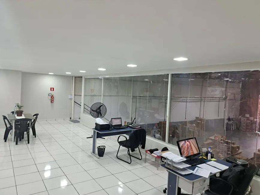 Armazém / Galpão para alugar, 250m2 em Jardim Gonçalves, Sorocaba - SP - imagem 3 Foto 3 de Armazém / Galpão para alugar, 250m2 em Jardim Gonçalves, Sorocaba - SP