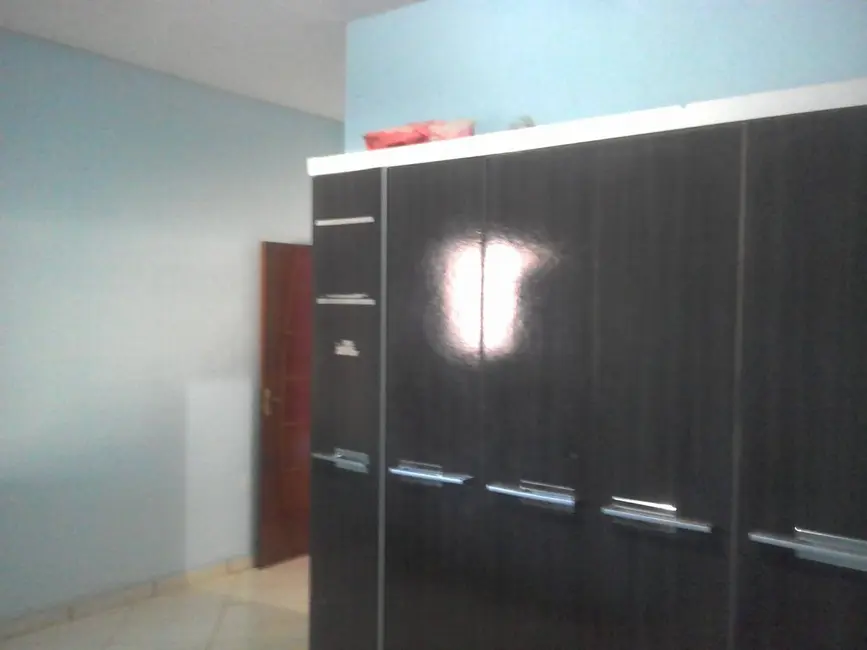 Foto 3 de Casa com 2 quartos à venda, 250m2 em Aracoiaba Da Serra - SP