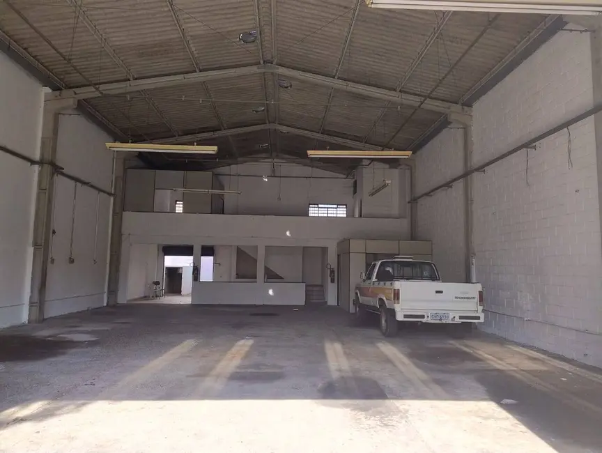Foto 2 de Armazém / Galpão para alugar, 387m2 em Jardim Simus, Sorocaba - SP