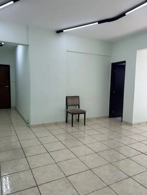 Sala Comercial à venda e para alugar, 64m2 em Centro, Sorocaba - SP - imagem 8 Foto 8 de Sala Comercial à venda e para alugar, 64m2 em Centro, Sorocaba - SP