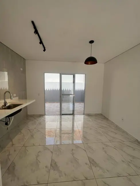 Foto 2 de Sobrado com 2 quartos à venda, 240m2 em Jardim Itanguá, Sorocaba - SP