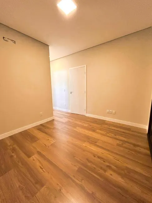 Foto 8 de Casa de Condomínio com 3 quartos à venda, 360m2 em Cajuru do Sul, Sorocaba - SP