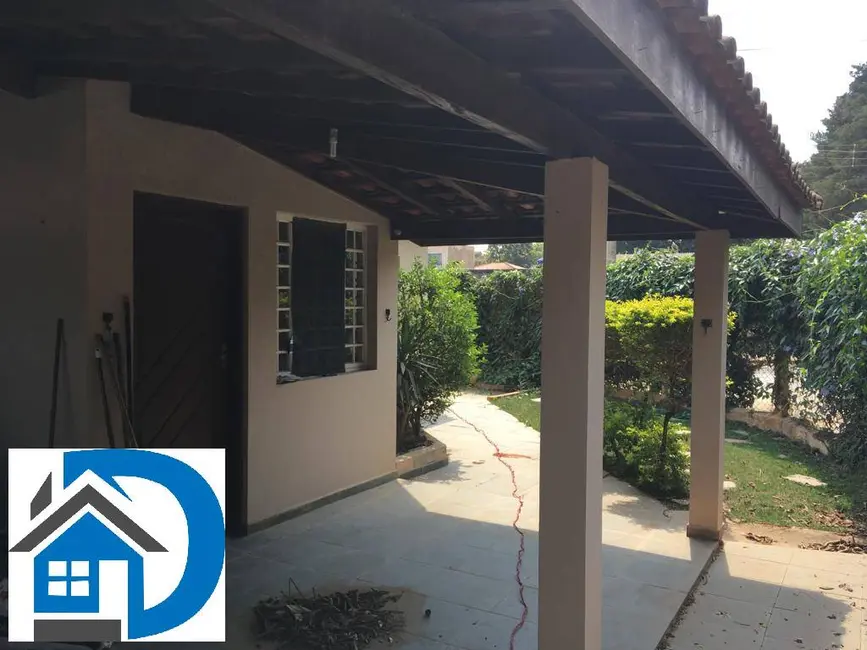 Foto 2 de Casa com 3 quartos à venda, 240m2 em Aracoiaba Da Serra - SP