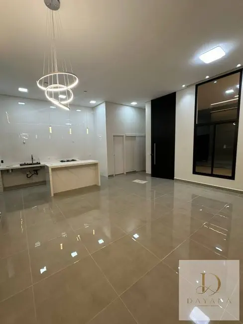 Casa de Condomínio com 3 quartos à venda, 250m2 em Wanel Ville, Sorocaba - SP - imagem 3 Foto 3 de Casa de Condomínio com 3 quartos à venda, 250m2 em Wanel Ville, Sorocaba - SP