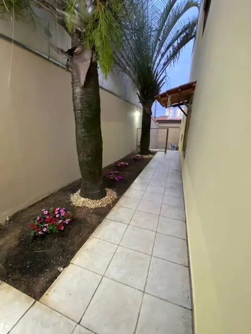 Foto 2 de Casa com 4 quartos à venda, 275m2 em Jardim Residencial Deolinda Guerra, Sorocaba - SP