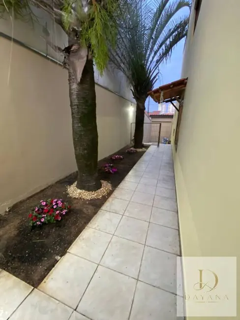 Foto 2 de Casa com 4 quartos à venda, 275m2 em Jardim Residencial Deolinda Guerra, Sorocaba - SP