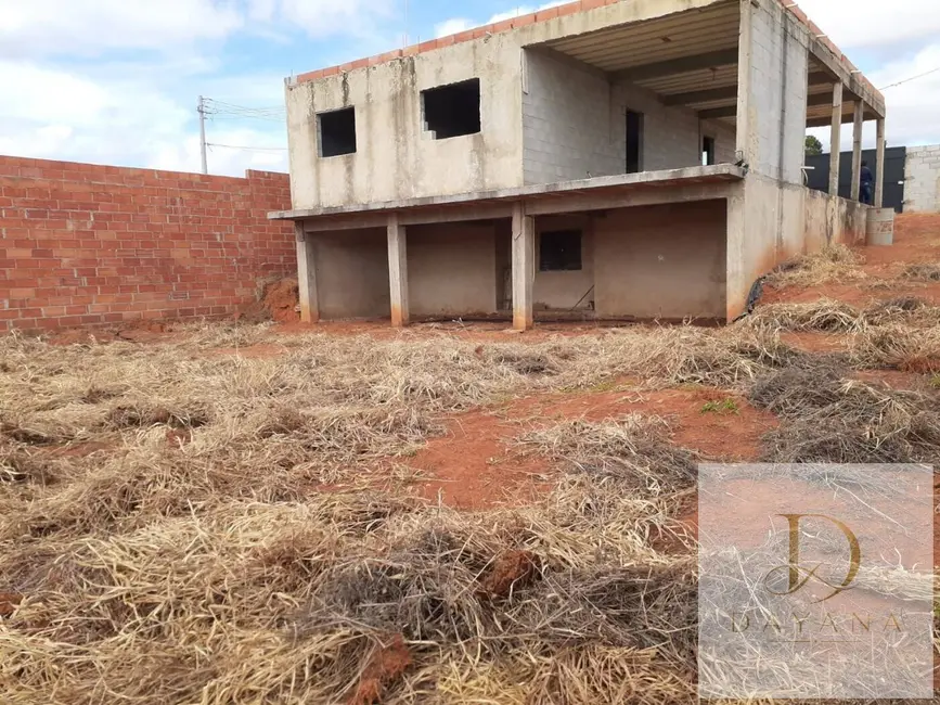 Chácara com 3 quartos à venda, 1080m2 em Aracoiaba Da Serra - SP - imagem 1 Foto 1 de Chácara com 3 quartos à venda, 1080m2 em Aracoiaba Da Serra - SP