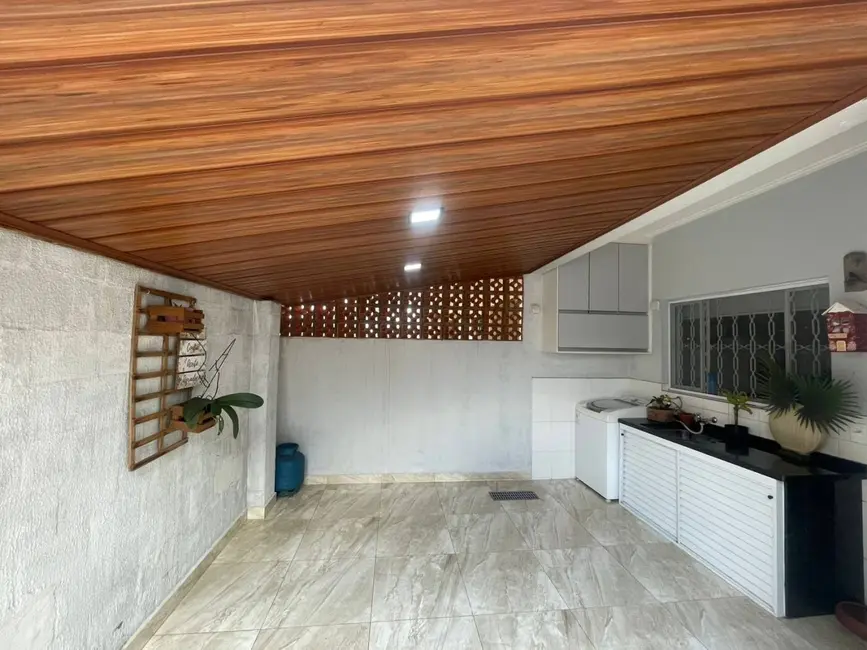 Casa com 3 quartos à venda, 95m2 em Horto Florestal, Sorocaba - SP - imagem 3 Foto 3 de Casa com 3 quartos à venda, 95m2 em Horto Florestal, Sorocaba - SP