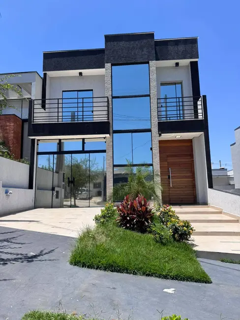 Foto 1 de Casa com 3 quartos à venda e para alugar, 200m2 em Horto Florestal, Sorocaba - SP