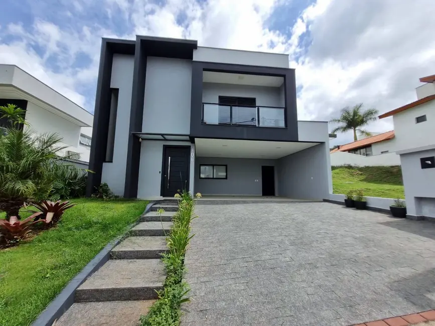 Foto 1 de Casa de Condomínio com 3 quartos à venda, 318m2 em Votorantim - SP