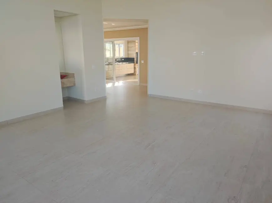 Casa de Condomínio com 3 quartos para alugar, 411m2 em Votorantim - SP - imagem 8 Foto 8 de Casa de Condomínio com 3 quartos para alugar, 411m2 em Votorantim - SP