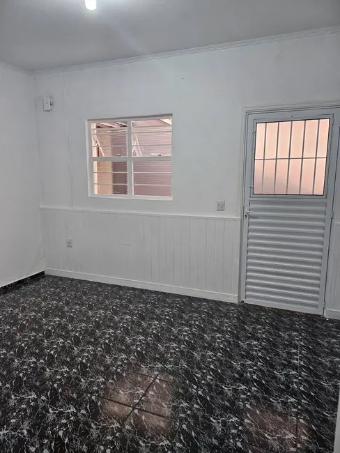 Foto 1 de Casa com 2 quartos para alugar em Vila Fiori, Sorocaba - SP