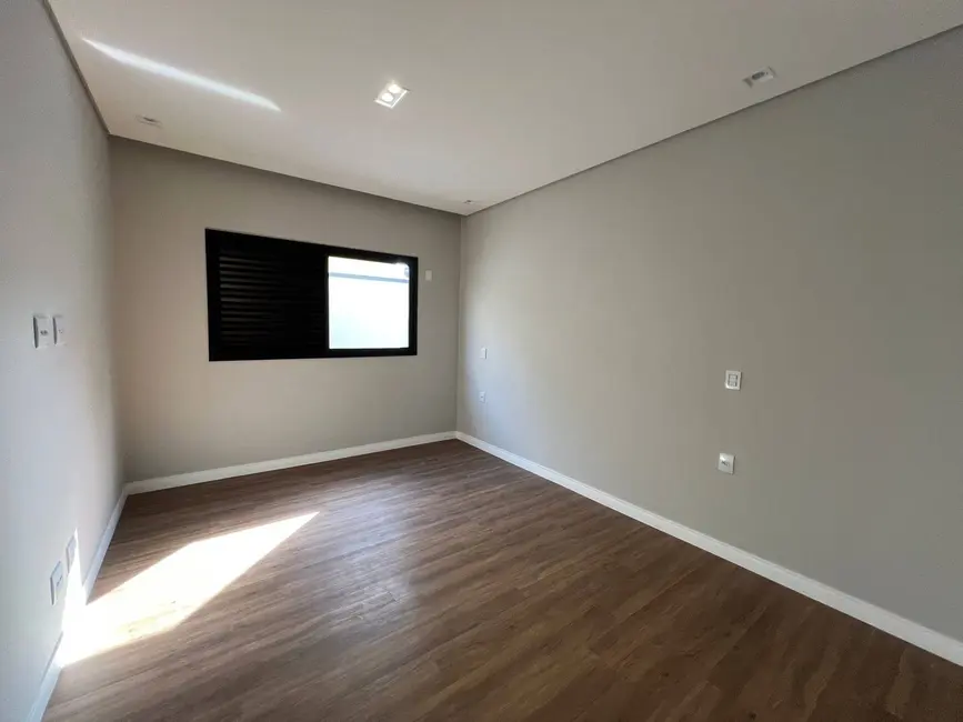 Casa de Condomínio com 3 quartos à venda, 409m2 em Votorantim - SP - imagem 6 Foto 6 de Casa de Condomínio com 3 quartos à venda, 409m2 em Votorantim - SP