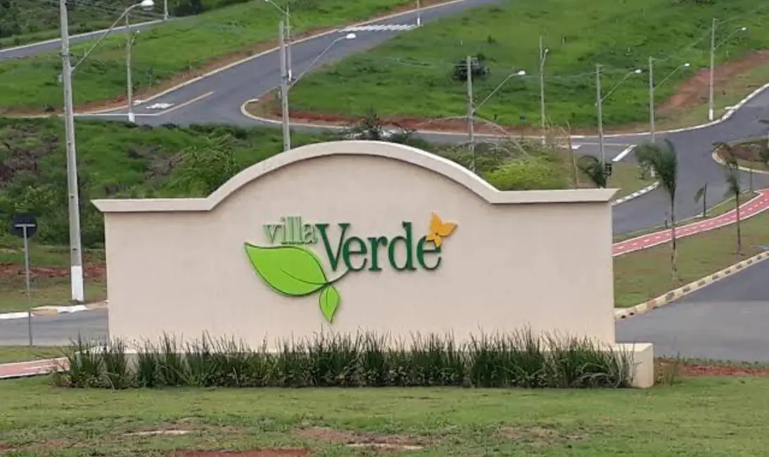 Foto 2 de Terreno / Lote à venda, 172m2 em Braganca Paulista - SP