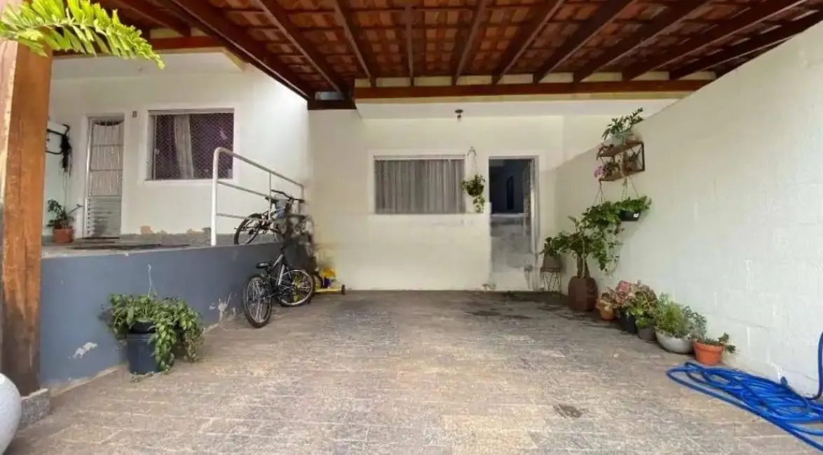 Foto 3 de Casa de Condomínio com 2 quartos à venda, 105m2 em Lopes de Oliveira, Sorocaba - SP