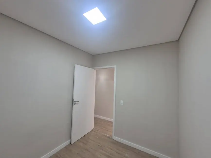 Foto 9 de Apartamento com 3 quartos à venda, 65m2 em Jardim Maria Eugênia, Sorocaba - SP